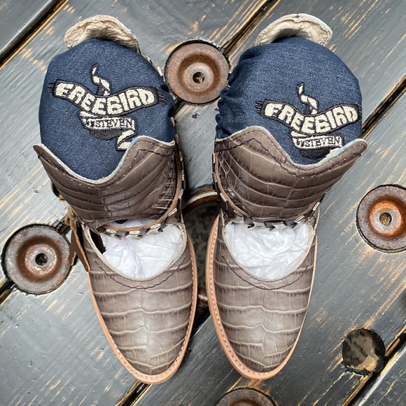 Freebird Slade in Stone Croco - Picture 6 of 13